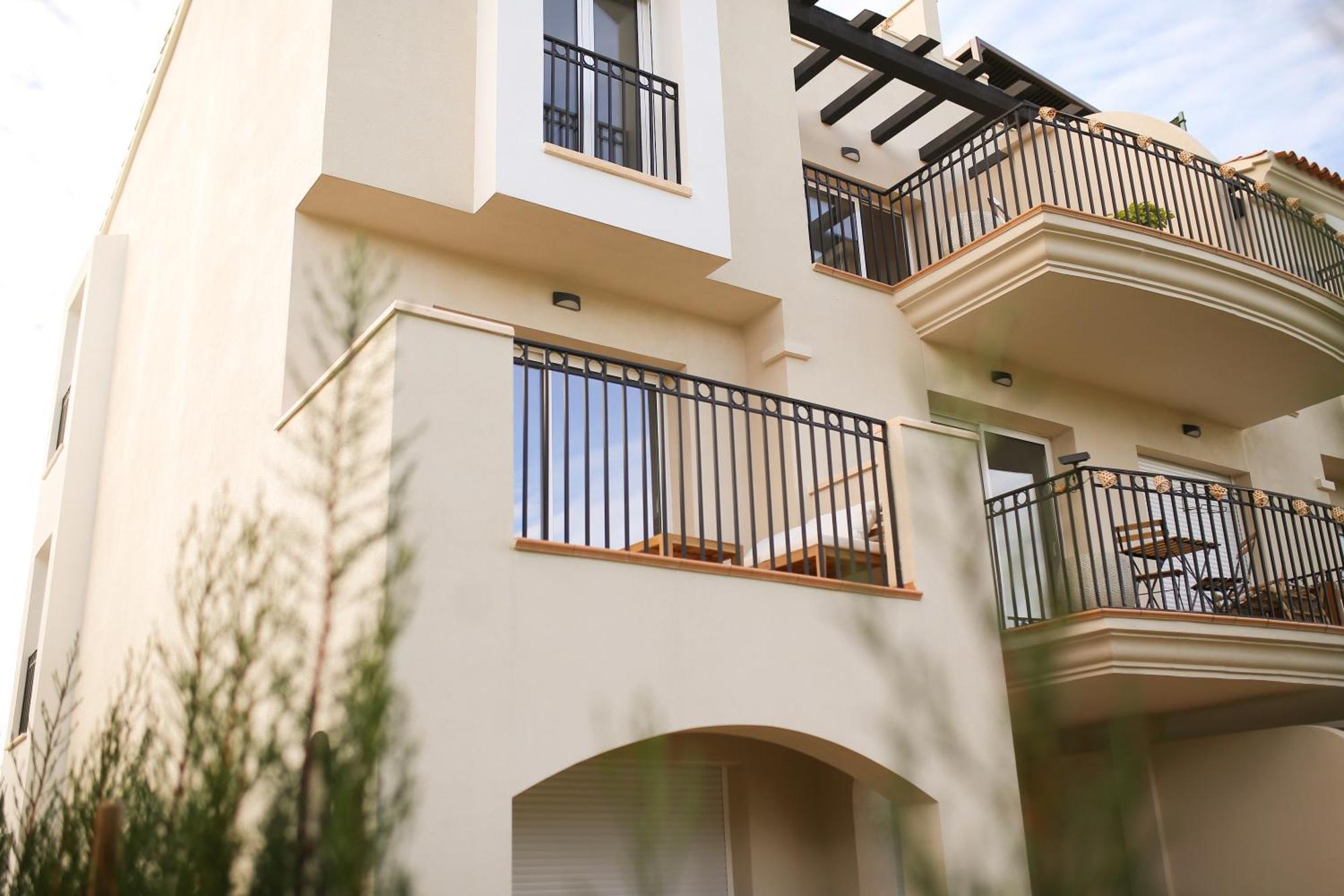 Apartment Modern Flat With Montgo View *